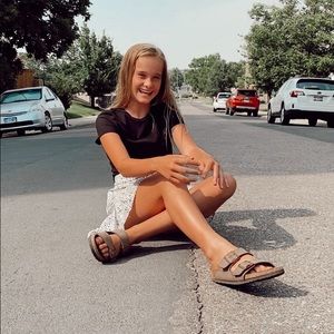 Meet your Posher, Ella